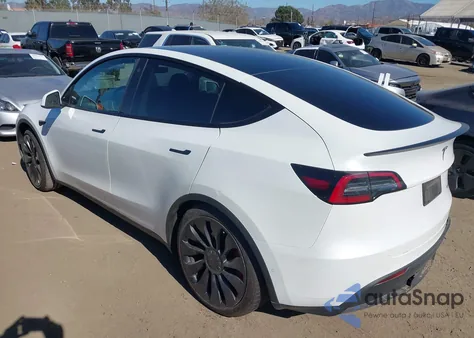 2022 Tesla Model Y Performance Dual Motor All-Wheel Drive z USA, uszkodzony, nr VIN 7SAYGDEF6NF495321